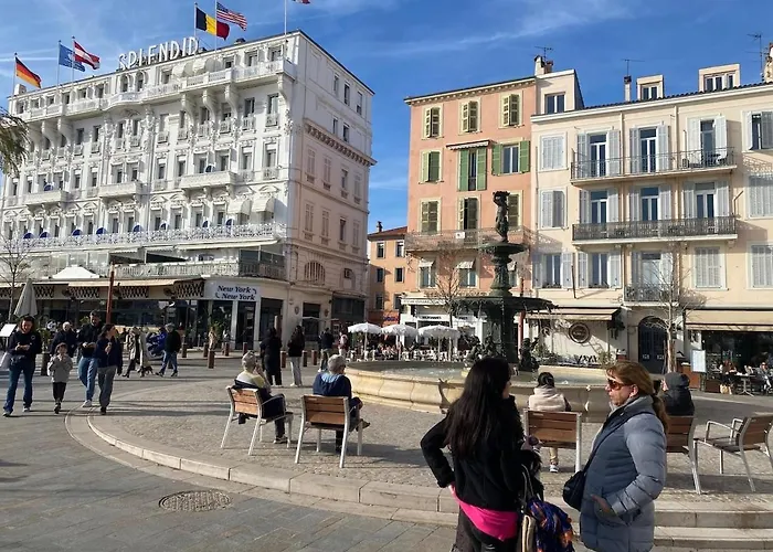 Palais Des Festivals Meuble Daire Cannes