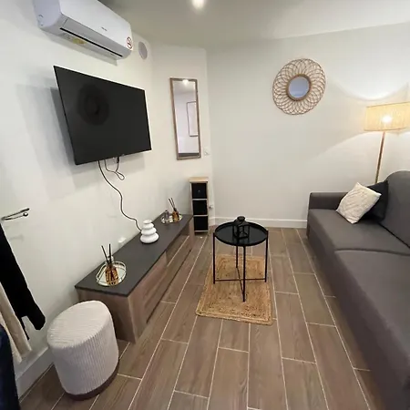 Palais Des Festivals Meuble Apartmán